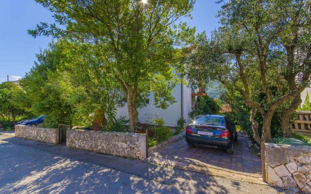 Spacious apartment with three double bedrooms