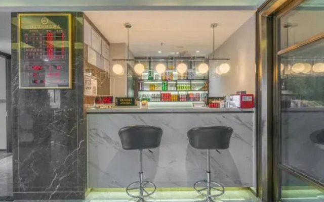 Renshou Century Fortune Hotel