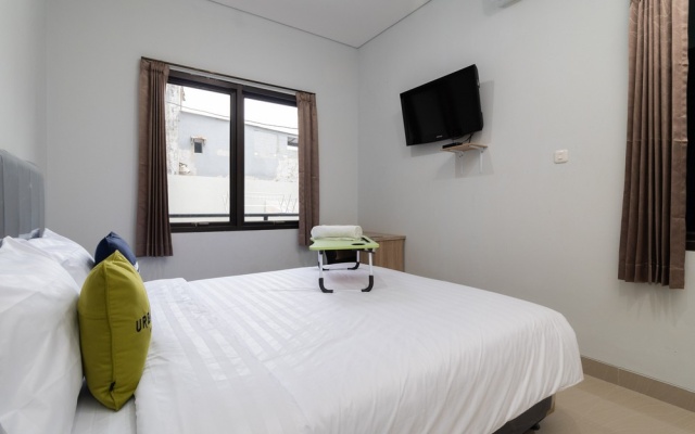 Urbanview Hotel Pasar Baru Jakarta by RedDoorz – Guest Rooms – Jakarta