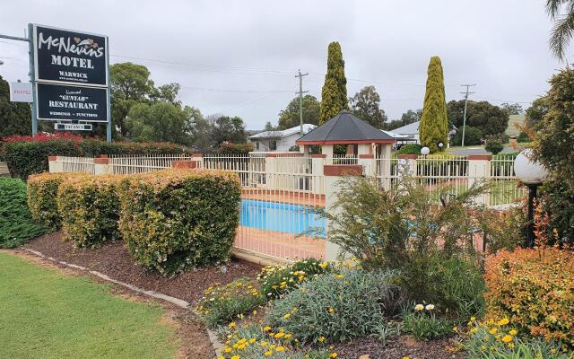 McNevin's Warwick Motel