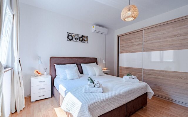 Awesome Home in Prigradica With Wifi and 3 Bedrooms