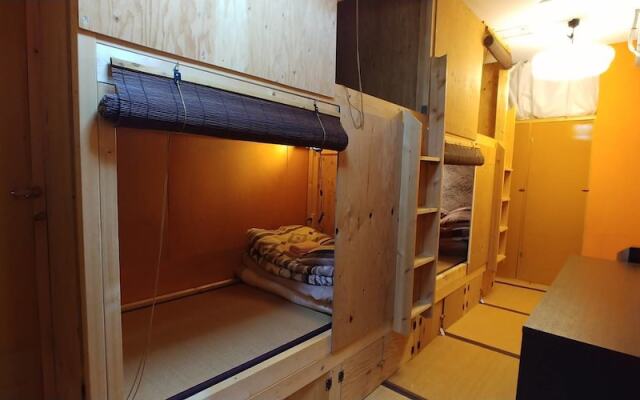 Owl House Asakusa - Hostel