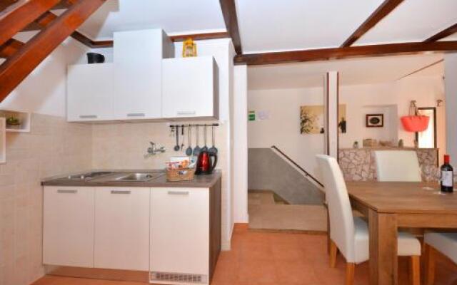 Apartments & Rooms As