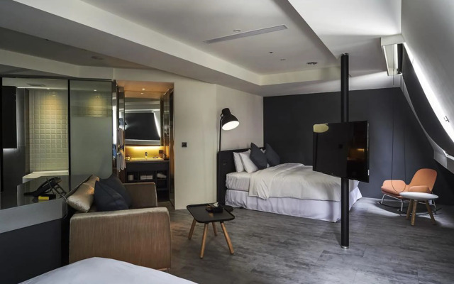 CHECK inn Taichung Liming