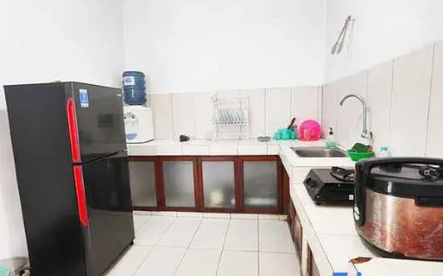 Homey Guesthouse Kertajaya (Syariah)
