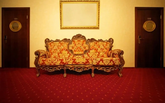 Monte Kristo Hotel