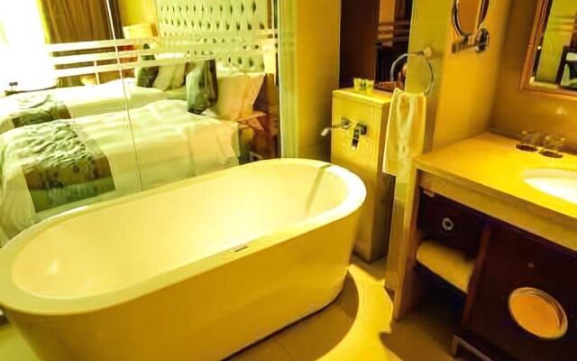 Holiday Hotel