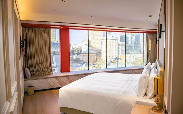 YOHO Resorts World Hotel