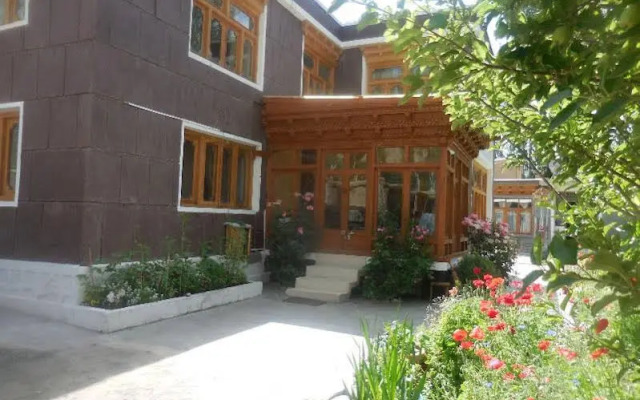 Sangto Green Guest House