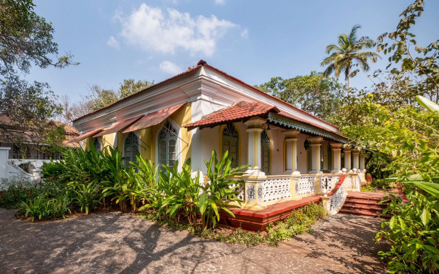 Bastora House
