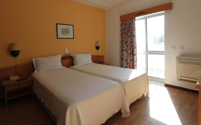 Hotel Luar