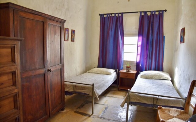 Beautiful Farmhouse With Courtyard and BBQ in Gozo