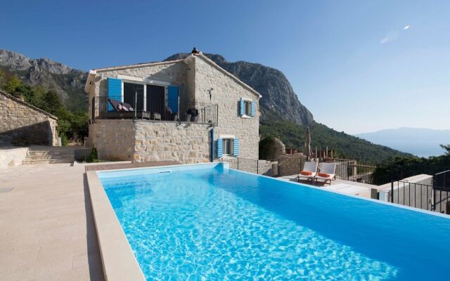 Villa Jatica - Luxury in the Wilderness of Makarska