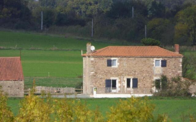 Gîte Le Bernard, 6 pièces, 10 personnes - FR-1-426-164