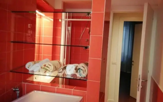 Davide & Mary friendly house