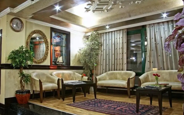 Omur Hotel