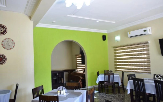 Relle Suites Hotel