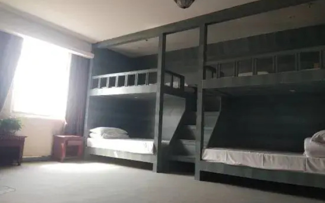 Longwan Hot Spring Hotel