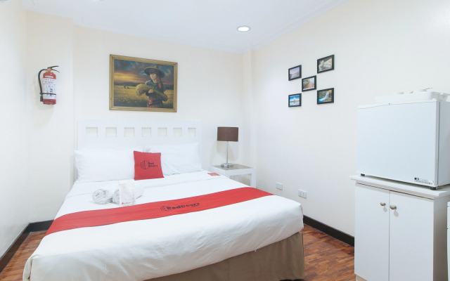 RedDoorz Premium near Greenbelt Makati