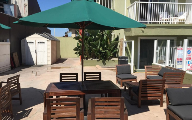 Surfer Beach Hotel