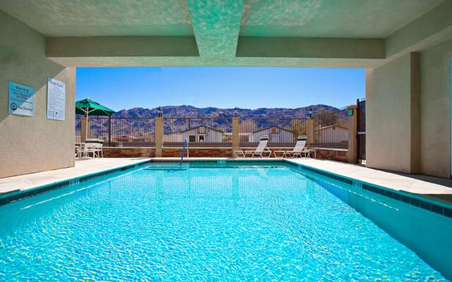 Holiday Inn Express Hotel & Suites Twentynine Palms, an IHG Hotel