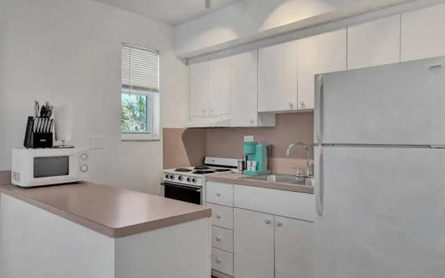 Marine Villas 8 in Hollywood