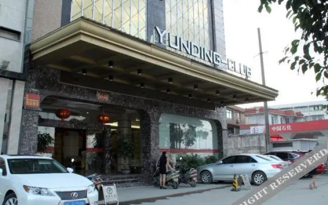 Ku 6 Hotel