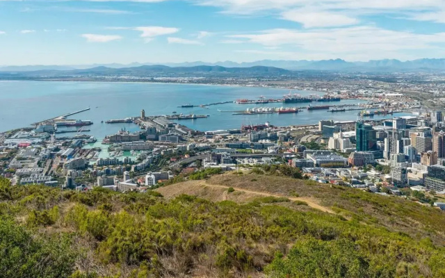 Studio close to CTICC w Fast WIFI & Secure Parking
