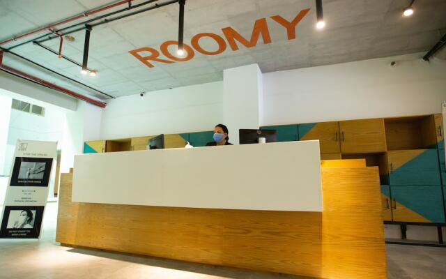 Roomy Signature Hotel