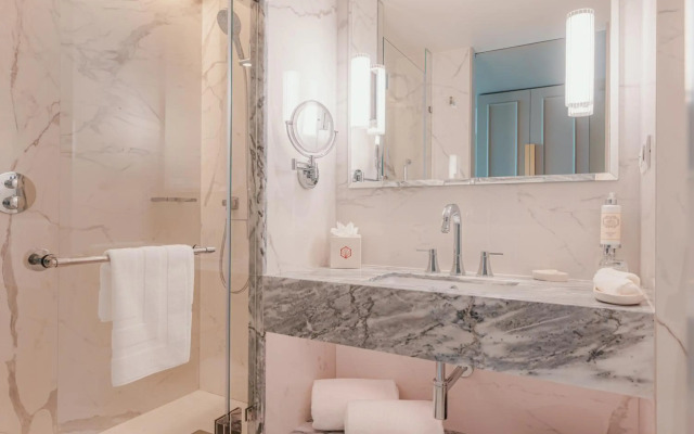 Legacy Hotel Cascais, Curio Collection By Hilton