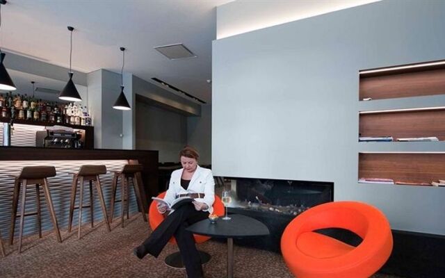 Square Hotel
