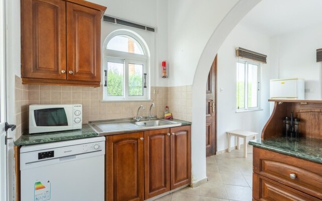 Villa Cleopatra Large Private Pool Walk to Beach A C Wifi - 3437