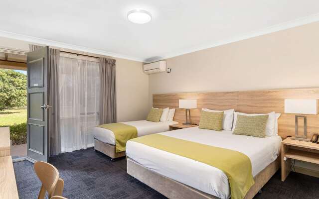 Quality Inn Carriage House