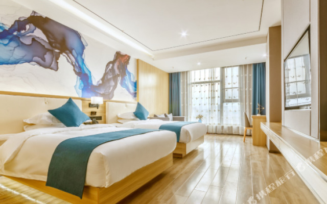 H Hotel