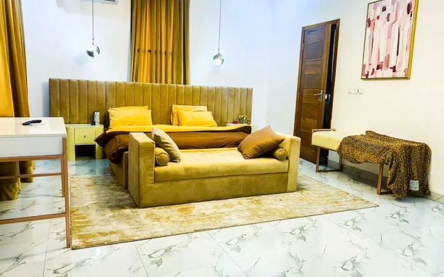 Impeccable 2-bed Apartment in Lekki With Snooker