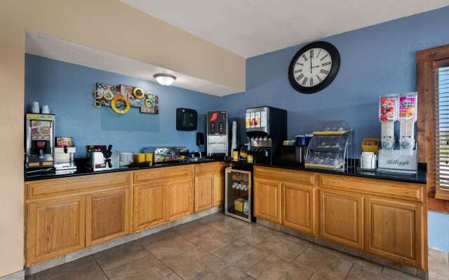 Days Inn by Wyndham Newton