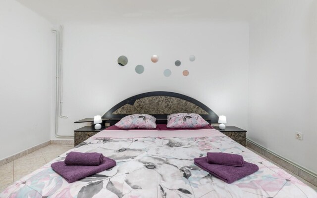 Nice Home in Vodnjan With Wifi and 2 Bedrooms