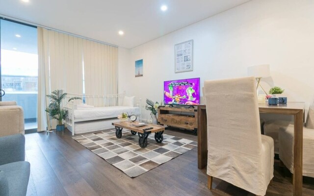 A20 Darling Harbour 2 BDR APT
