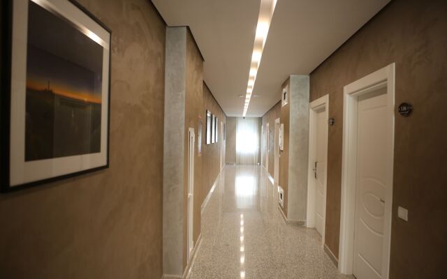 Twin Towers Hotel