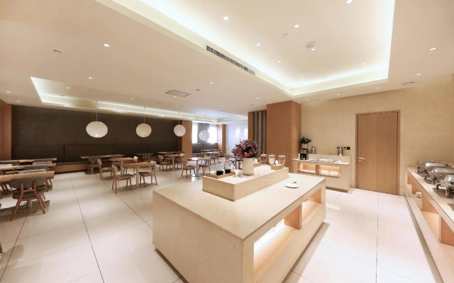 Ji Hotel (Turpan Gaochang Road)