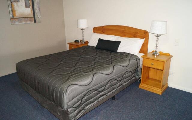 Asters on James Motor Inn – Guest Rooms – Toowoomba