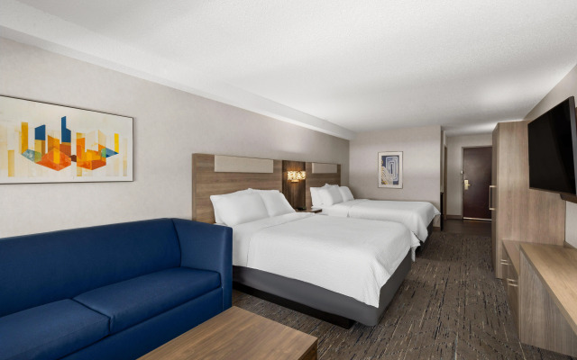 Holiday Inn Express Grove City by IHG