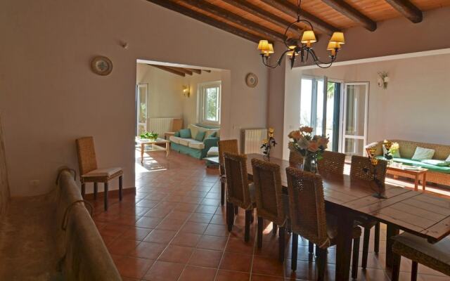 Villa Le Sorbe 12 in Caronia
