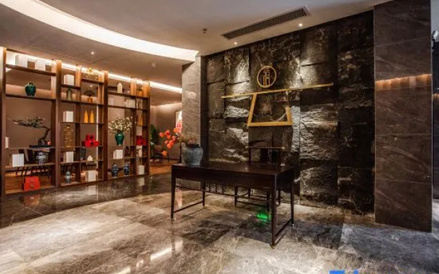 Yoese Hotel