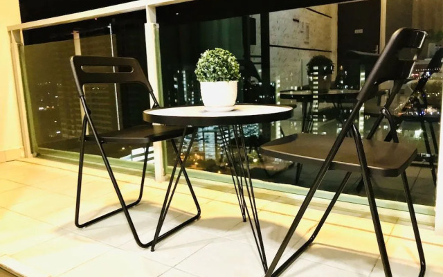 Palazio Mount Austin by Homefort Suites