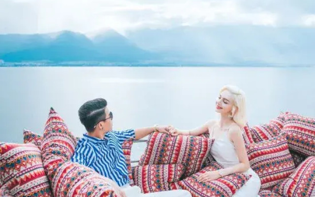 Mermaid Seascape Resort Hotel (Dali Erhai)