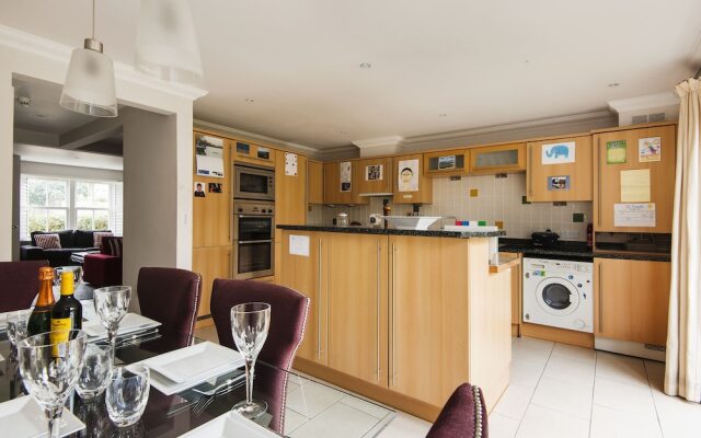 Lovely Putney Home by the Thames