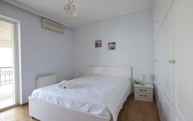 Ano Glyfada- A Big Comfortable Apartment