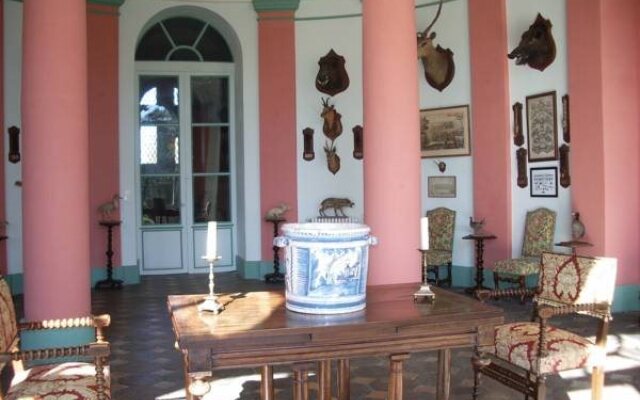 Pavillion du Chateau de Saint Augustin