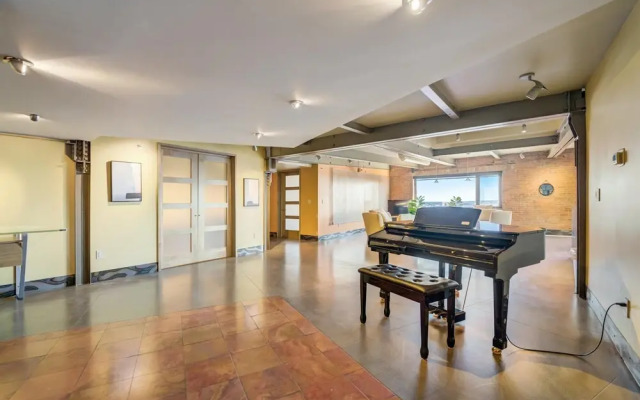 FRONTDESK Lofts at 629 Euclid Downtown Cleveland